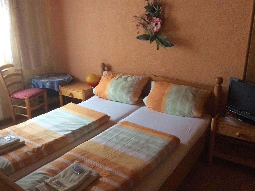 Hotel Drei Koenige Neckarbischofsheim Szoba fotó