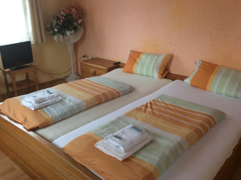 Hotel Drei Koenige Neckarbischofsheim Szoba fotó
