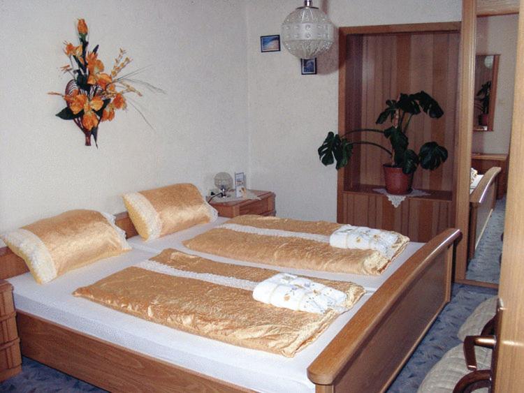 Hotel Drei Koenige Neckarbischofsheim Kültér fotó